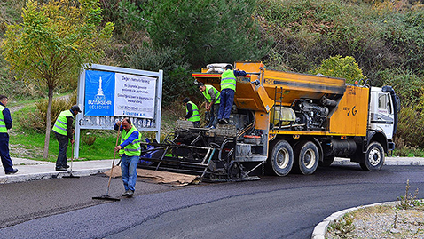 İş Makinası - İzmir Büyükşehir Belediyesi, 2015’te 1 milyon ton sıcak asfalt döktü