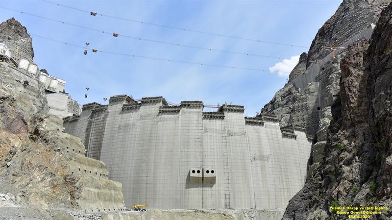 İş Makinası - Yusufeli Barajı inşaatı üst seviye önlemlerle devam ediyor