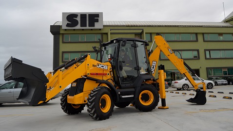 İş Makinası - Yeni JCB 3CX Compact ile şehrin dar sokakları rahat bir nefes alacak