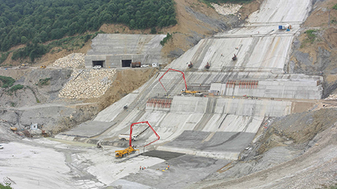 İş Makinası - Melen Barajı’nda beton dolgu imalatına başlandı