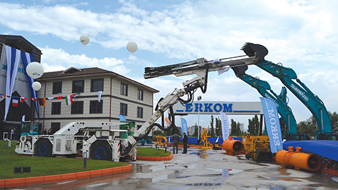 İş Makinası - ERKOM, 40’ıncı yaşını iş ortaklarıyla ve çalışanlarıyla kutladı