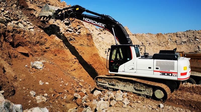 İş Makinası - Uzyar Hafriyat, Manisa’nın sanayi temellerini HİDROMEK ile açıyor
