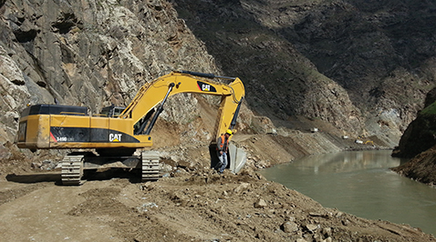 İş Makinası - BSK Yol İnşaat, Caterpillar ile zorlu koşulların üstesinden geliyor