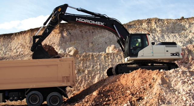 İş Makinası - Hidromek, 2012 Türkiye iş makinaları pazar lideri oldu