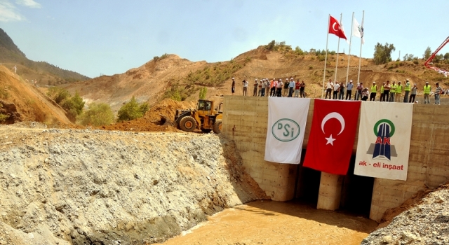 İş Makinası - KKTC’nin 50 yıllık su ihtiyacını karşılayacak dev projede 3. adım atıldı