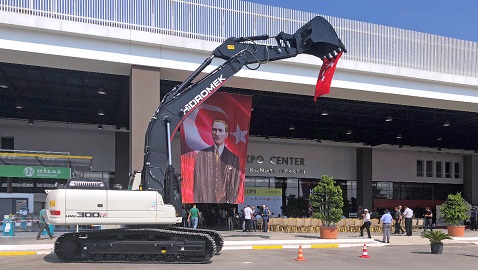 İş Makinası - HİDROMEK, Antalya’daki CM EXPO Fuarı’nda sektörle buluştu